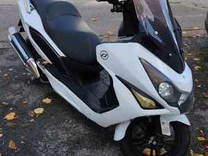 DAELIM S3 ROLLER / SCOOTER