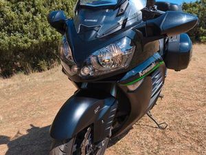KAWASAKI 1400 GTR