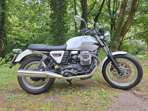 MOTO GUZZI V7 CLASSIC