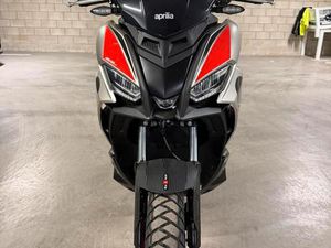 ② APRILIA SR 125 CC SPORT BJ 2025