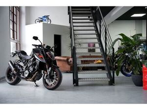KTM SUPER DUKE 1290 R | TOP ZUSTAND | AKRAPOVIC |