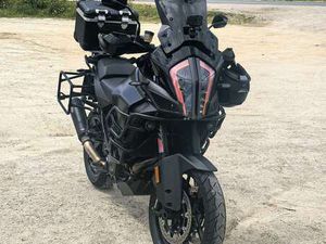 KTM 1290 SUPER ADVENTURE SCHWARZ