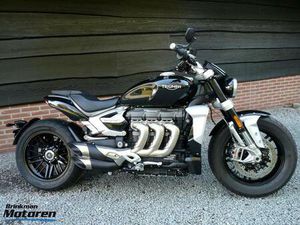 ② TRIUMPH ROCKET III R