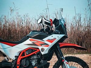 KTM 390 ADVENTURE R – A2 – EXCELLENT ÉTAT – ÉQUIPÉE
