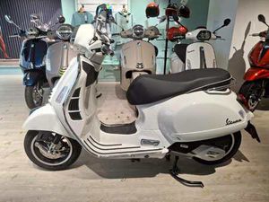 VESPA GTS 125 S BIANCO INNOCENTE - IHNED SKLADEM