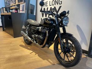 TRIUMPH STREET TWIN 900 2021 900 CM3 | MOTO ROUTIÈRE | 9 300 KM | NOIR | 78430 LOUVECIENNES