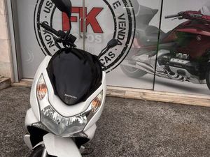 HONDA PCX 125 (BRANCA) VILA FRANCA DE XIRA