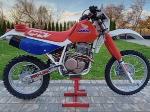 HONDA XR600R