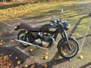 MOTO TRIUMPH BONNEVILLE T120