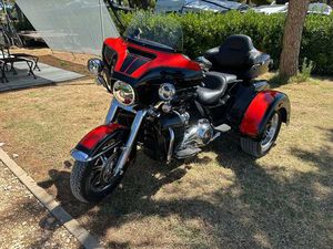 HARLEY DAVIDSON TRIKE ULTRA GLIDE