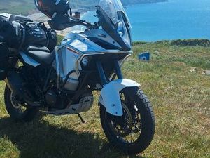 KTM 1290 SUPER ADVENTURE T