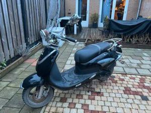 SYM ALLO SCOOTER GEEL KENTEKEN — SCOOTERS | SYM — MARKTPLAATS