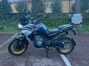 CF MOTO 800 MT TOURING