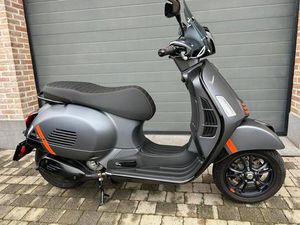 ② VESPA GTS 300 HP SUPERSPORT 2024 - 4442 KM