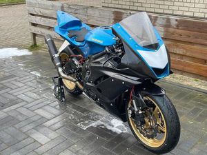 ② YAMAHA R6 RJ15 2012