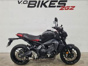 YAMAHA - MT 09