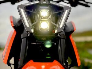 KTM SUPERDUKE 1390 R