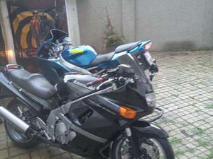 ZZR600D