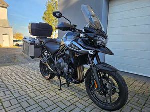 TRIUMPH TIGER EXPLORER 1200 XRT ABS-REZERVACE