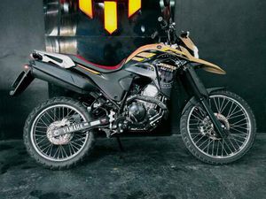 YAMAHA XTZ 250 LANDER LE CAPITAO AMERICA