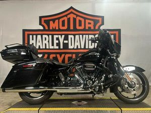2016 HARLEY-DAVIDSON CVO™ STREET GLIDE®