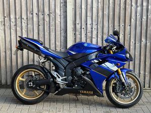 YAMAHA R1 1000 998 CC