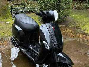 ② GTS TOSCANA B KLASSE 50 CC