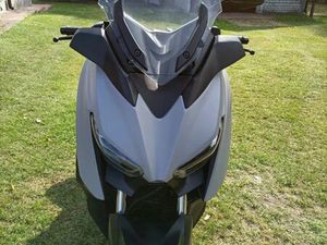 YAMAHA X-MAX