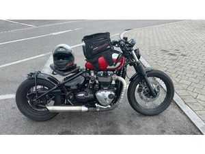 TRIUMPH BONNEVILLE BOBBER