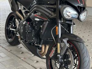 TRIUMPH SPEED TRIPLE 1050 RS