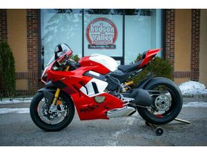 2024 DUCATI PANIGALE V4 R LIVERY