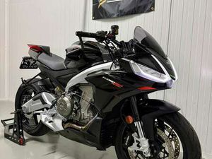 APRILIA TUONO FACTORY | 2022 | BOMVOL EXTRA’S | GARANTIE ! ZWART