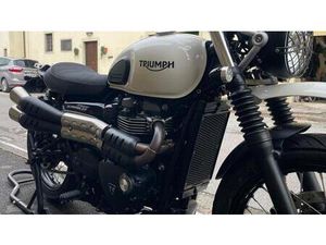VENDO TRIUMPH STREET SCRAMBLER 900 (2019 - 20) USATA A PISTOIA (CODICE 9925036) - MOTO.IT