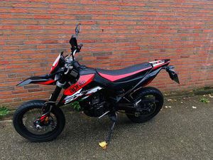 GEPFLEGTE APRILIA 125 SUPERMOTO