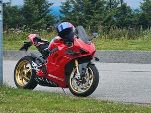 DUCATI PANIGALE V4R V4 OZ GOLD 6700KM