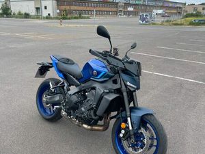 YAMAHA MT-09 2025 1. HAND | GARANTIE! | EXTRAS: 1.000€