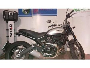 VENDO DUCATI SCRAMBLER 800 STREET CLASSIC (2017 - 18) USATA A NOVARA (CODICE 9924996) - MOTO.IT
