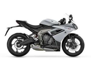 TRIUMPH DAYTONA 660 WIT