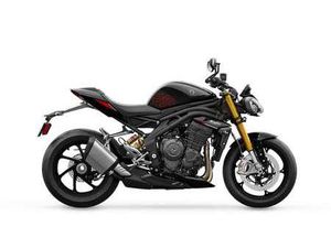 TRIUMPH SPEED TRIPLE 1200 RS ZWART