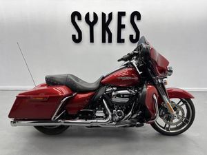 2019 HARLEY-DAVIDSON FLHXS TOURING STREET GLIDE SPECIAL IN WICKED RED