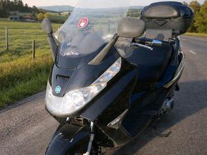 PIAGGIO X8 125 MAXI SCOOTER + X8 EVO FÜR ERSATZTEILE