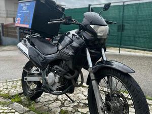 NX 400 (FALCON) HONDA LUMIAR