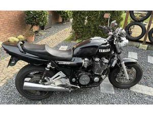 YAMAHA XJR 1200