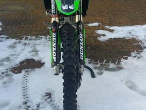 KAWASAKI KXF 250 2022 + VERSCHIEDENE TEILE
