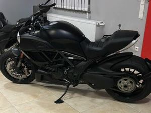 DUCATI DIAVEL CARBON