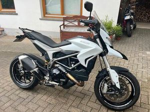 DUCATI HYPERSTRADA 821