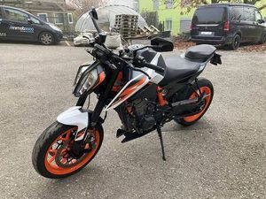 KTM 890 DUKE R