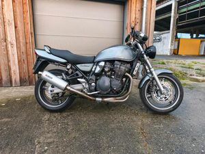 SUZUKI GSX 750 AE INAZUMA