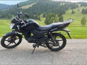 YAMAHA YS125, TOPCASE, ERSTZULASSUNG 2021, 8200 KM!