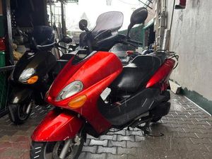 YAMAHA MAJESTY 125